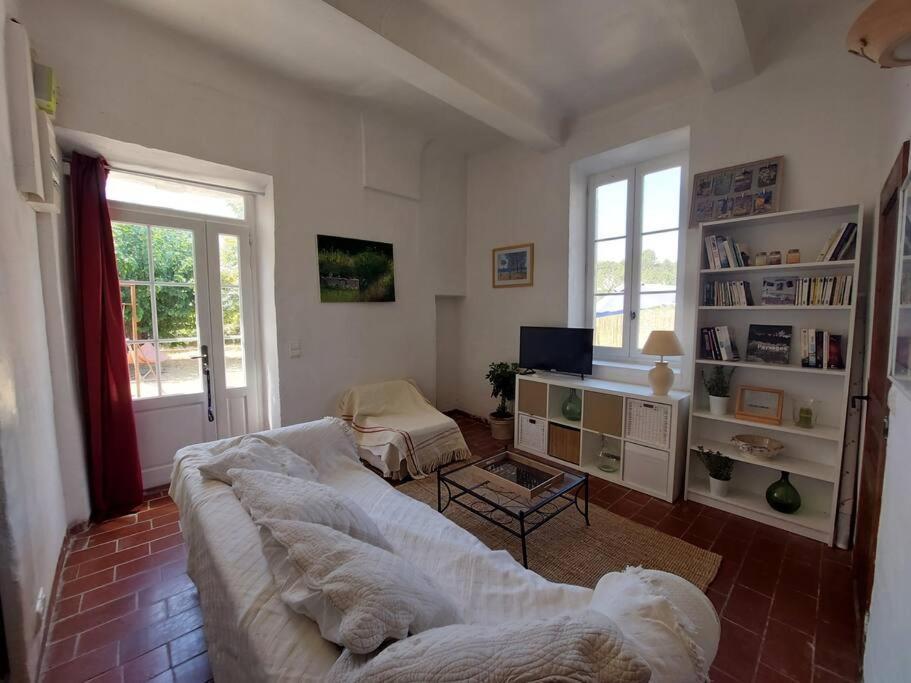 Maison De Cesar Saint-Saturnin-lès-Apt Exterior foto